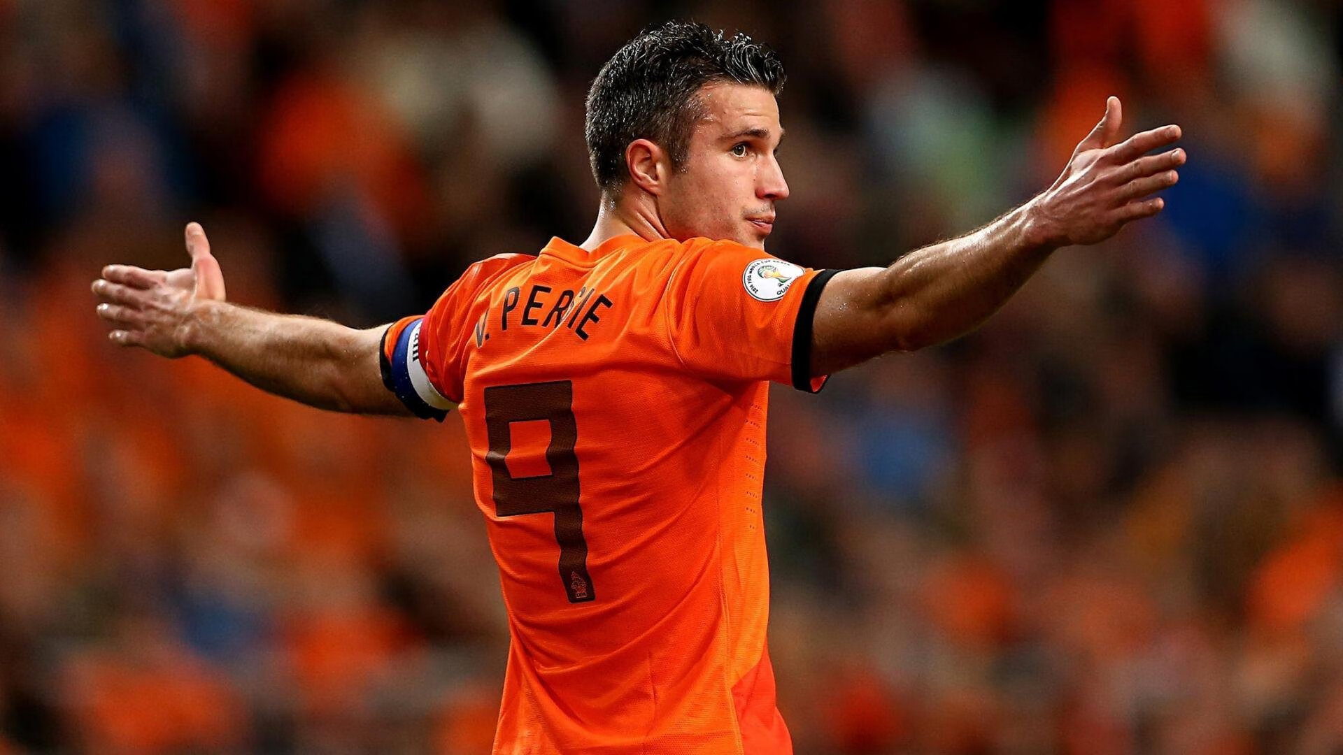 “羽毛球选手超常发挥，简阳文体中心赛场火爆”