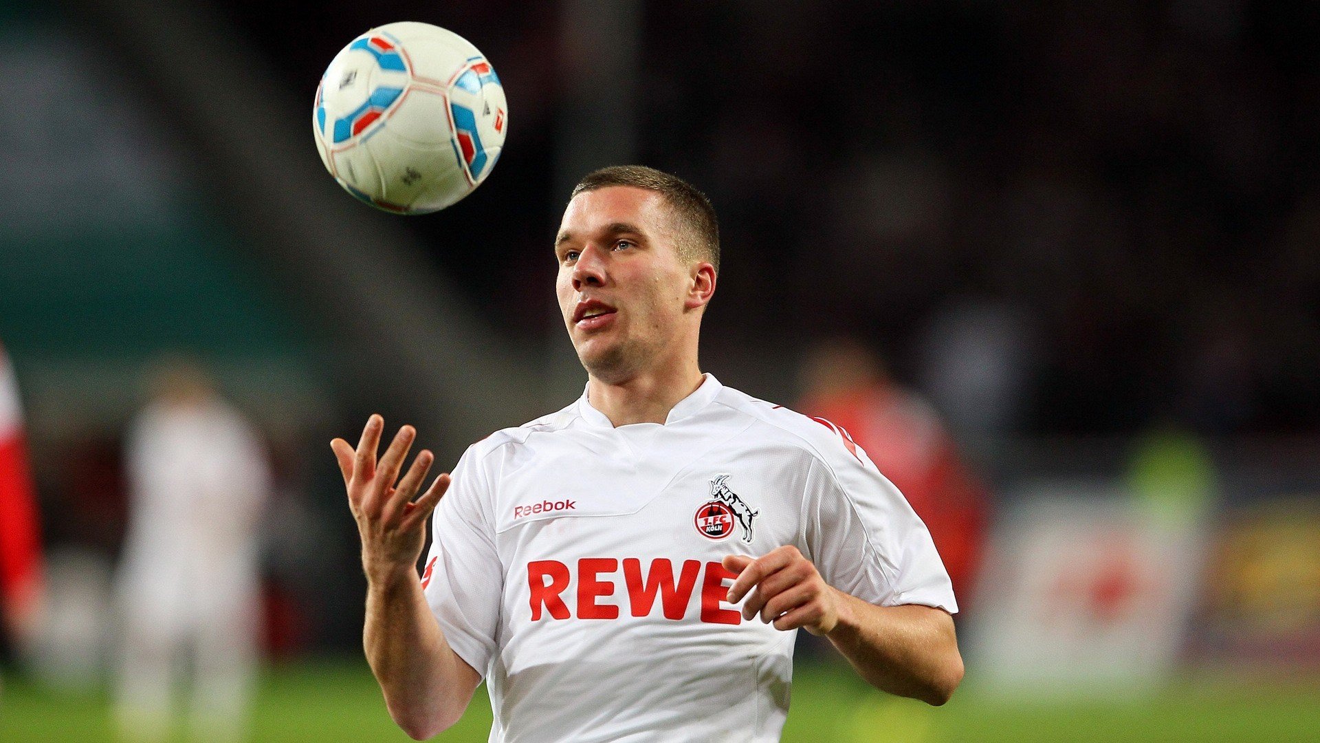 米兰体育报-中超外援调整新规鼓励本土球员全面发展，中超联赛外援政策